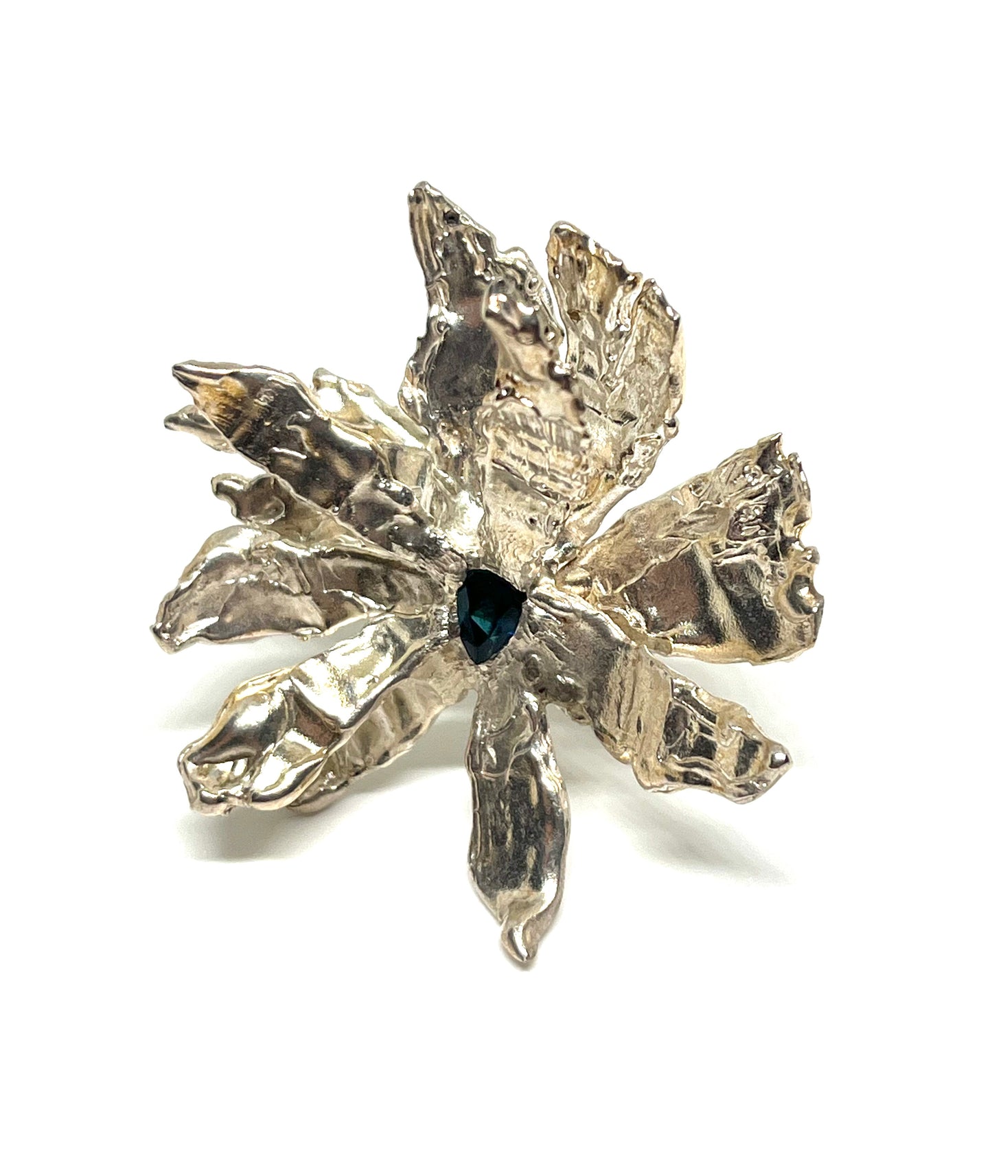 Abstract Nymphea in Silver with Indygo Tourmaline